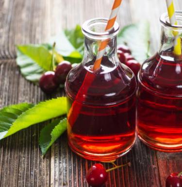 Вишневый сок: состав и советы по приготовлению Приготовление вишневого сока на зиму через блендер