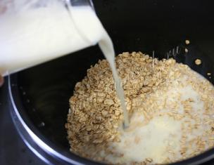 Milk rolled oats porridge in a multicooker-pressure cooker