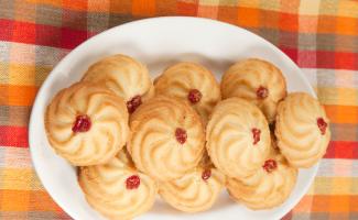 Baku sušenky „Kurabiye“, které se rozplývají v ústech na vánoční stůl Proces přípravy tureckého kurabiye