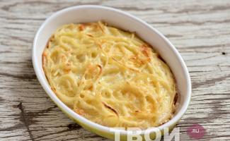 Hearty macaroni casserole with eggs and cheese