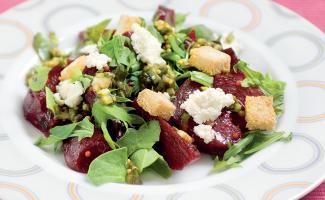 All about arugula salad: beneficial and harmful properties