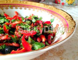 Sweet pepper salad - a variety of flavors