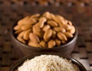 Recipes for almond cake, the secrets of selecting ingredients and adding