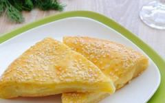 Oven baked tortillas with cheese on kefir